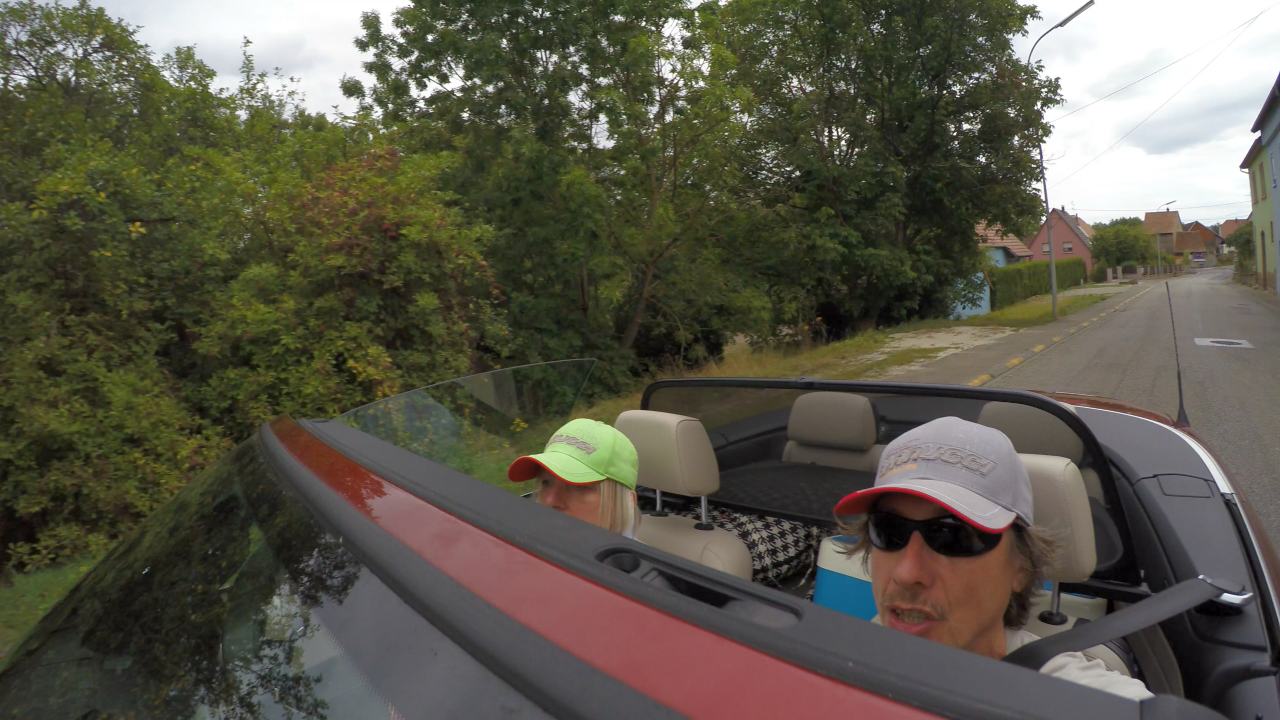 Bild  12-09-2015-01.mp4 snapshot 00.21 [2015.09.17 18.19.15] wird geladen, bitte warten...